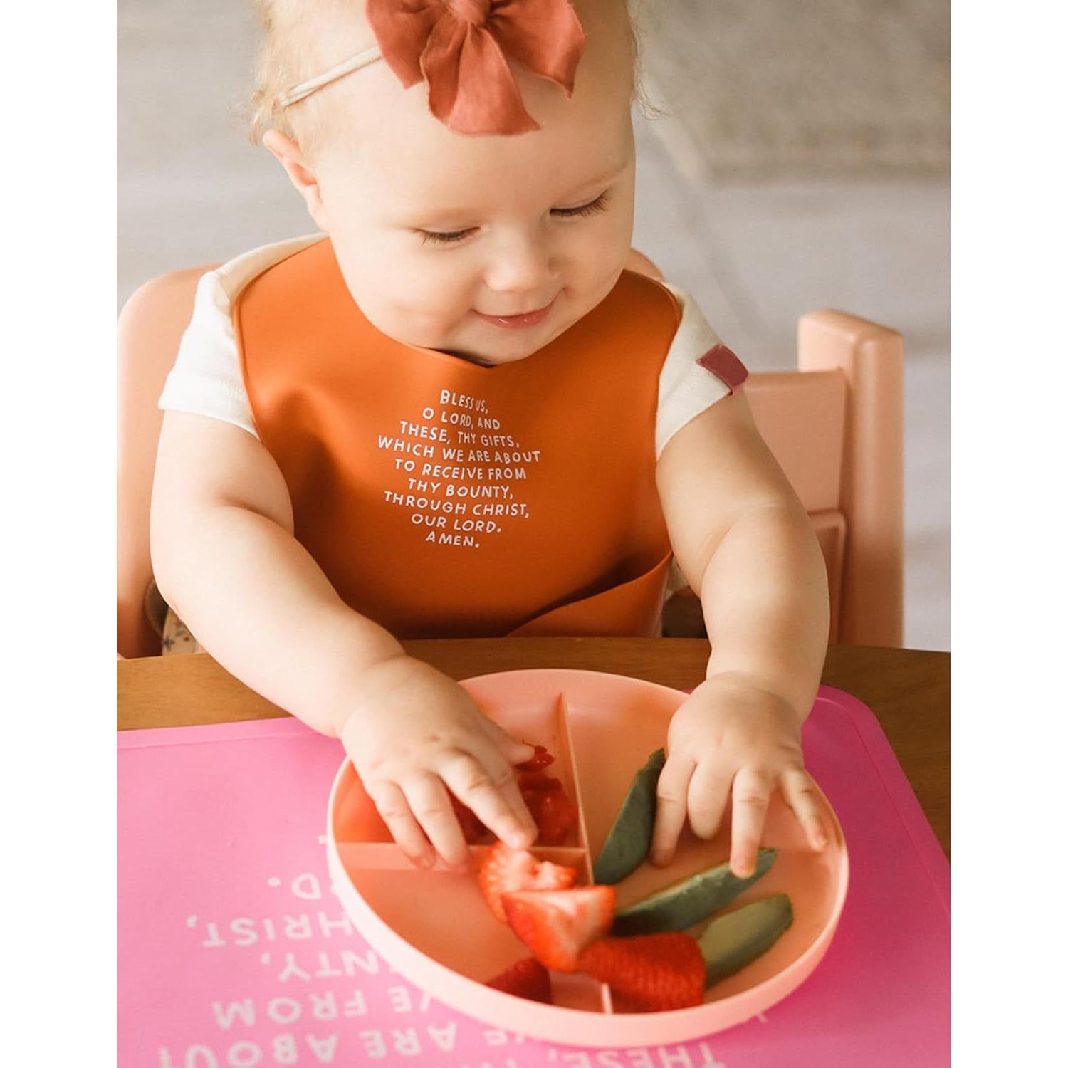 Babero de Silicona Be A Heart con Oración Católica Ajustable