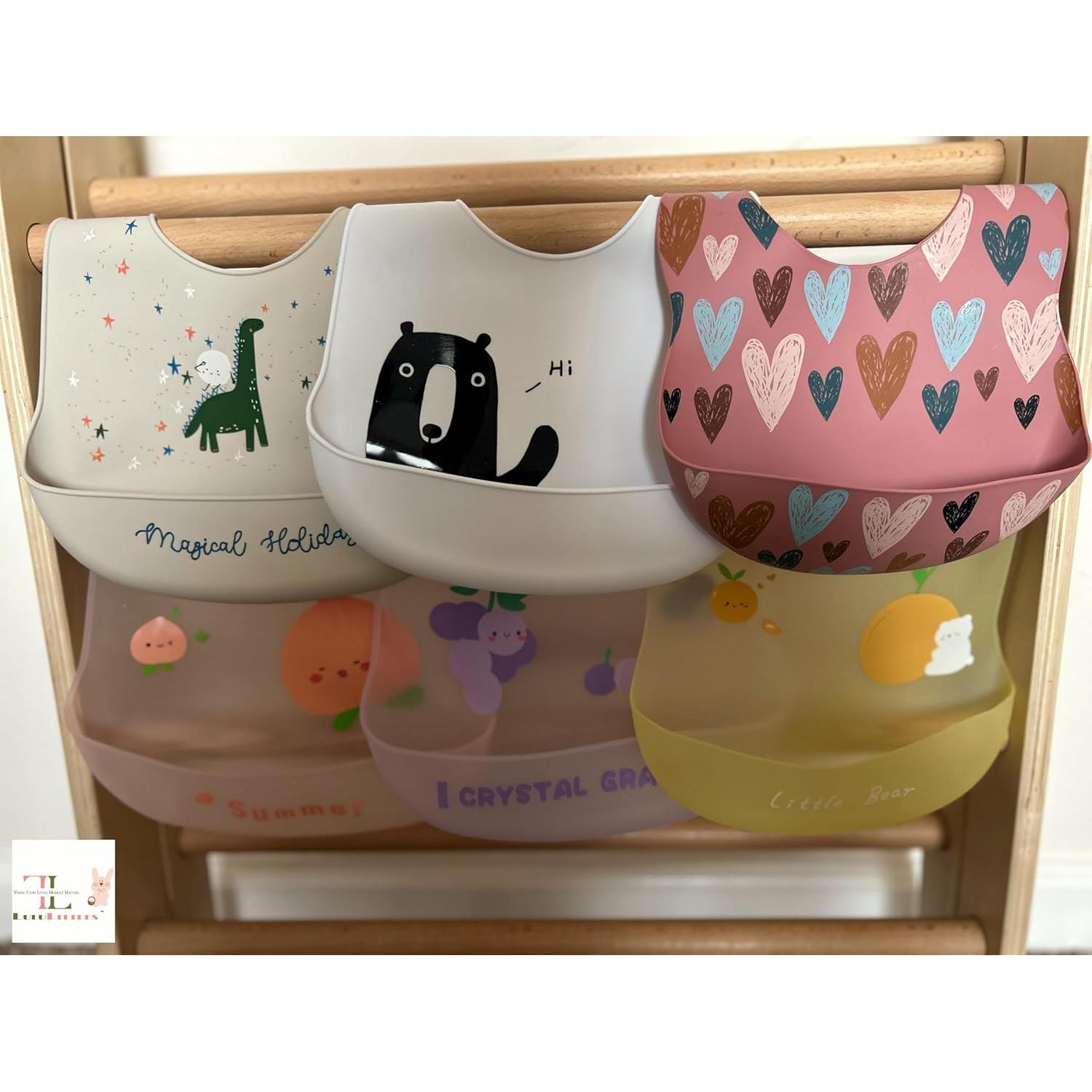 Baberos de silicona BPA Free con estuche de viaje - Corazones Rosa