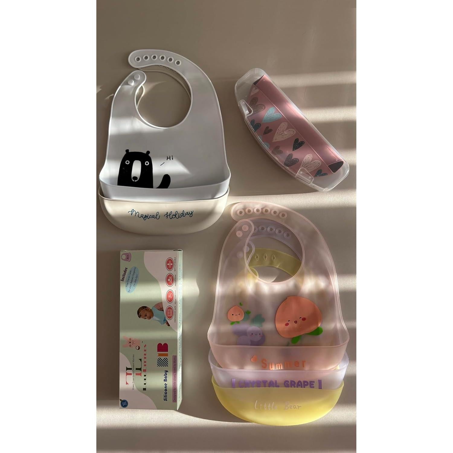 Baberos de silicona BPA Free con estuche de viaje - Corazones Rosa