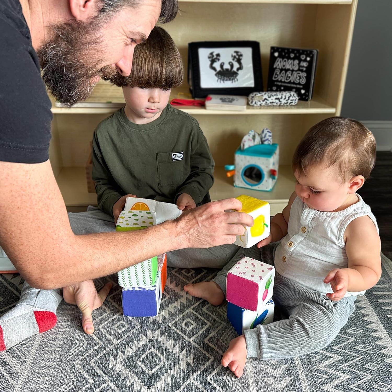 Bloques Suaves de Bebé Quiggly Rainbow - 8 Bloques Sensoriales 100% Algodón