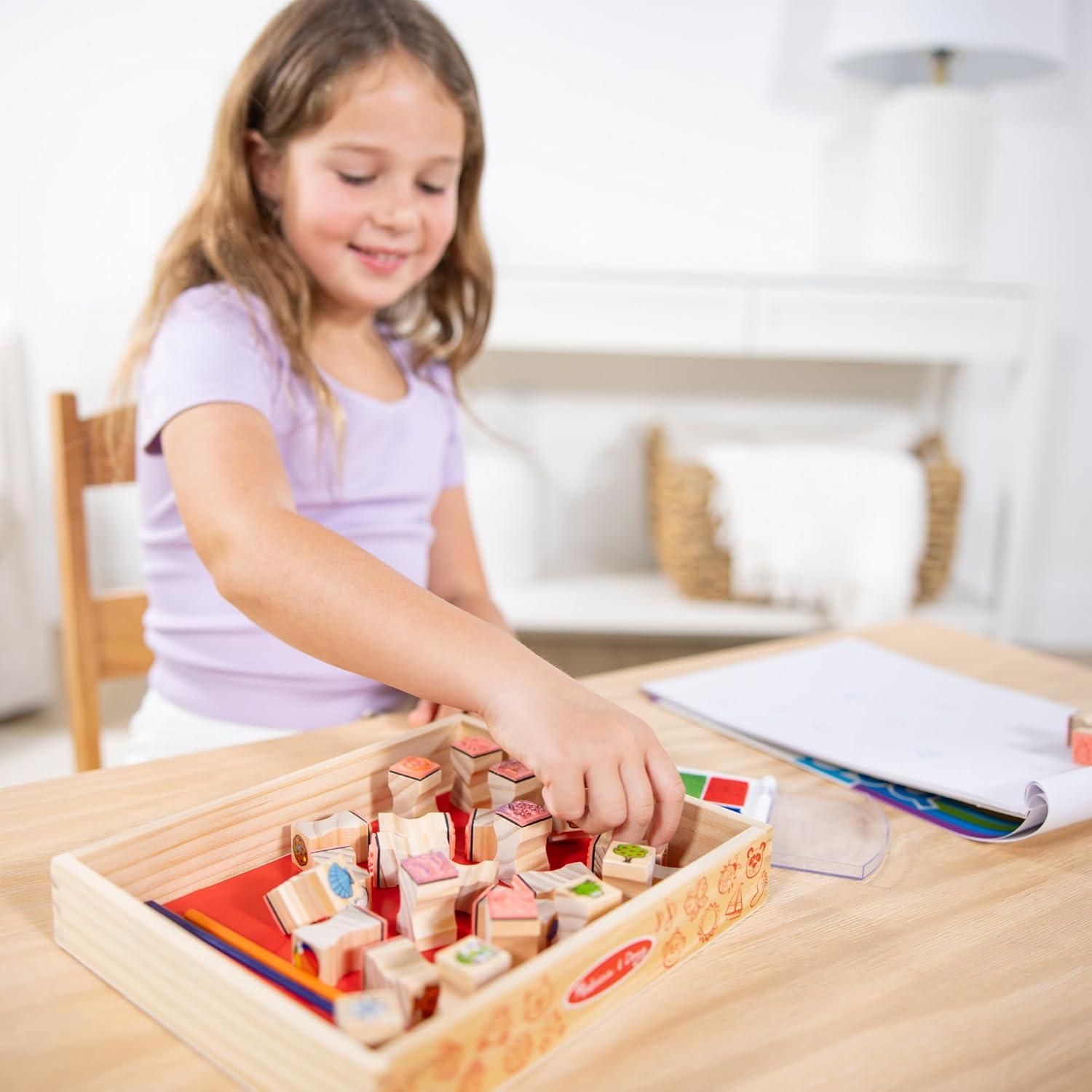 Juego de Sellos de Madera Melissa & Doug - 26 Sellos y 5 Lápices