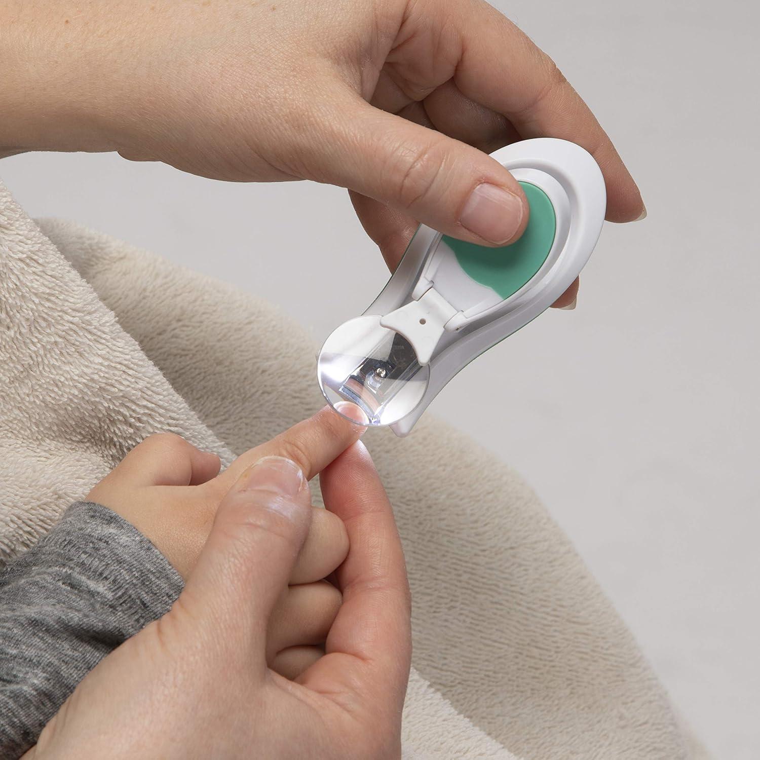 Cortauñas Light Zoom Safety 1st con Lupa y Luz LED