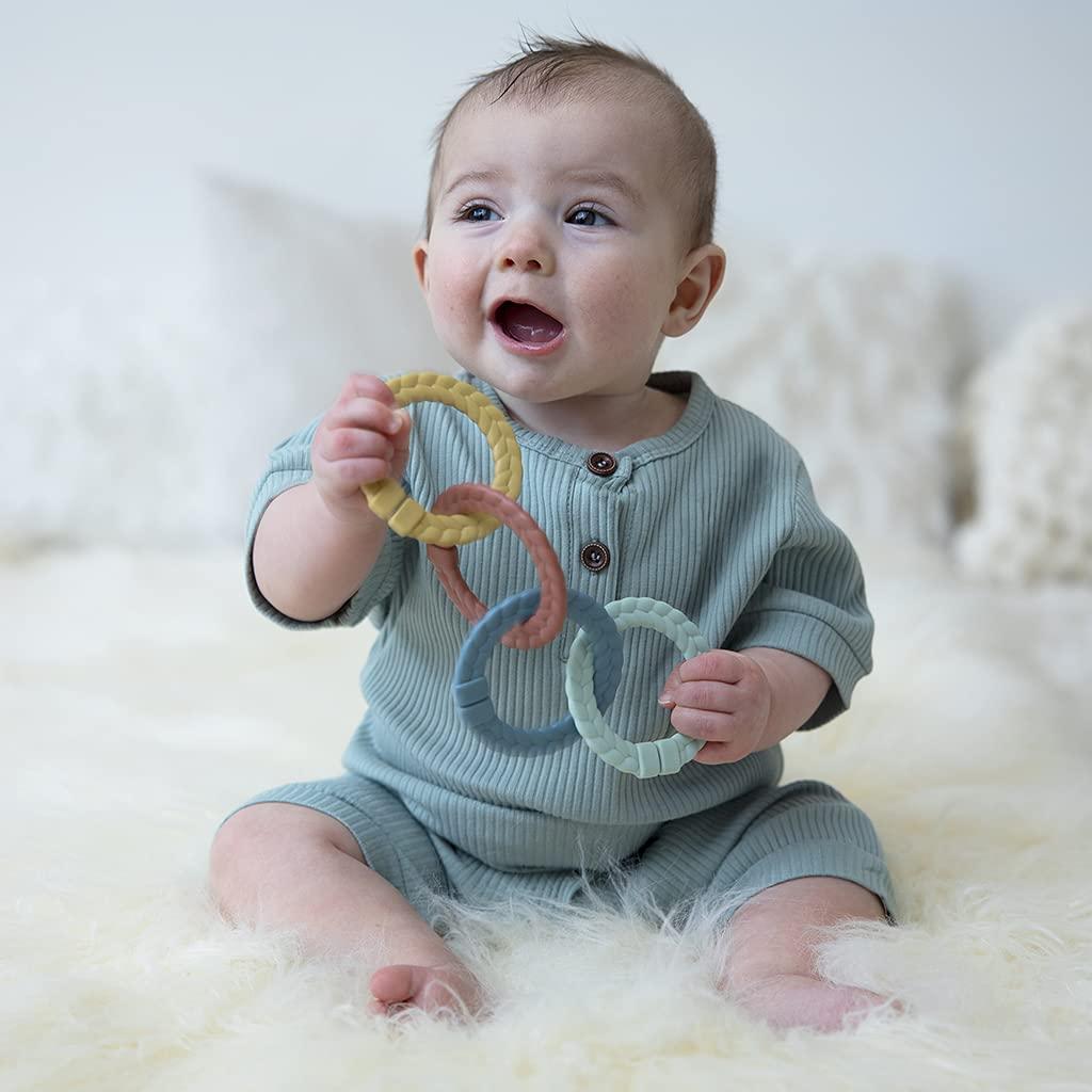 Conjunto de 8 Anillos Enlazados Itzy Ritzy Arcoíris