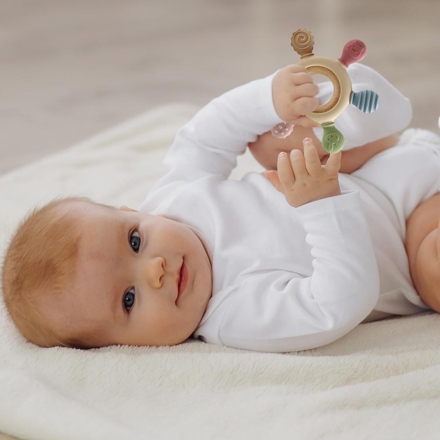 Mordedor de Silicona y Madera BabyBite para Bebé 100% Libre de BPA