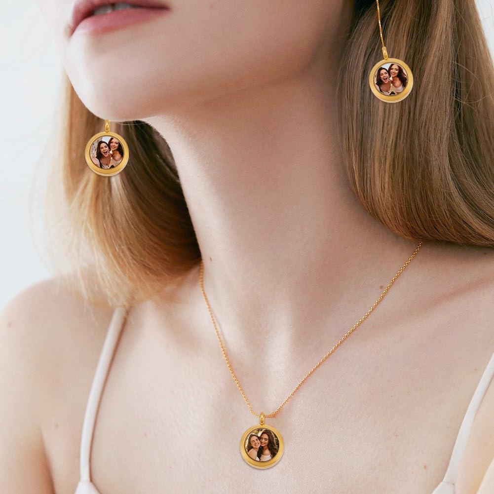 Collar de Charms Redondos DELORIGIN con Locket de Acero Inoxidable