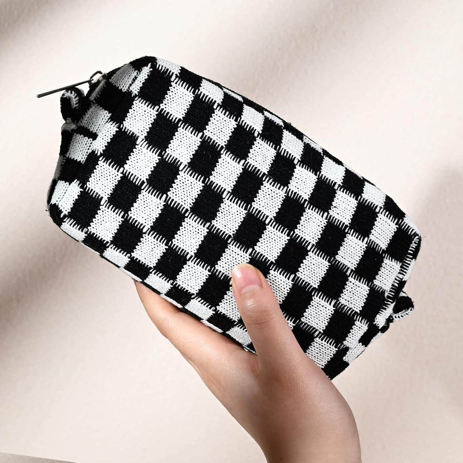 Bolsa de Maquillaje Grande SOIDRAM Negra Cuadrícula 27.9x15.2cm