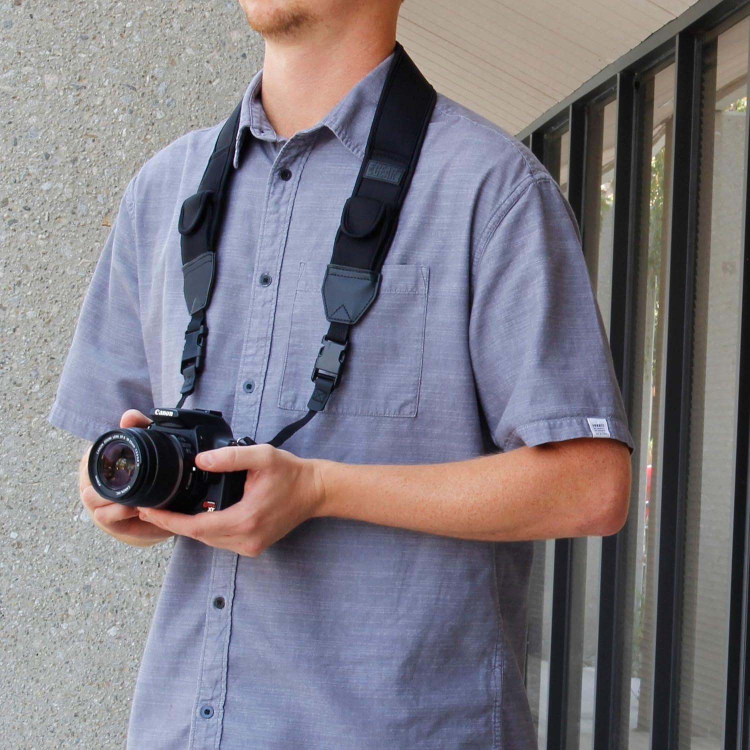 Correa de Cuello Neopreno USA Gear para Cámaras DSLR - Acolchada, Bolsillos y Hebillas Rápidas