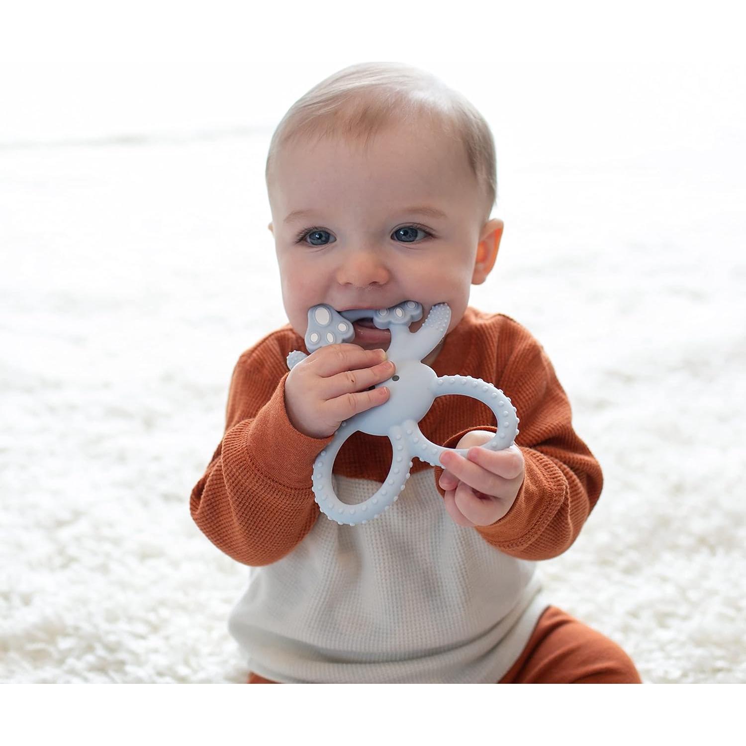 Mordedor Dr. Brown's Flexees Conejito Azul 100% Silicona 3m+