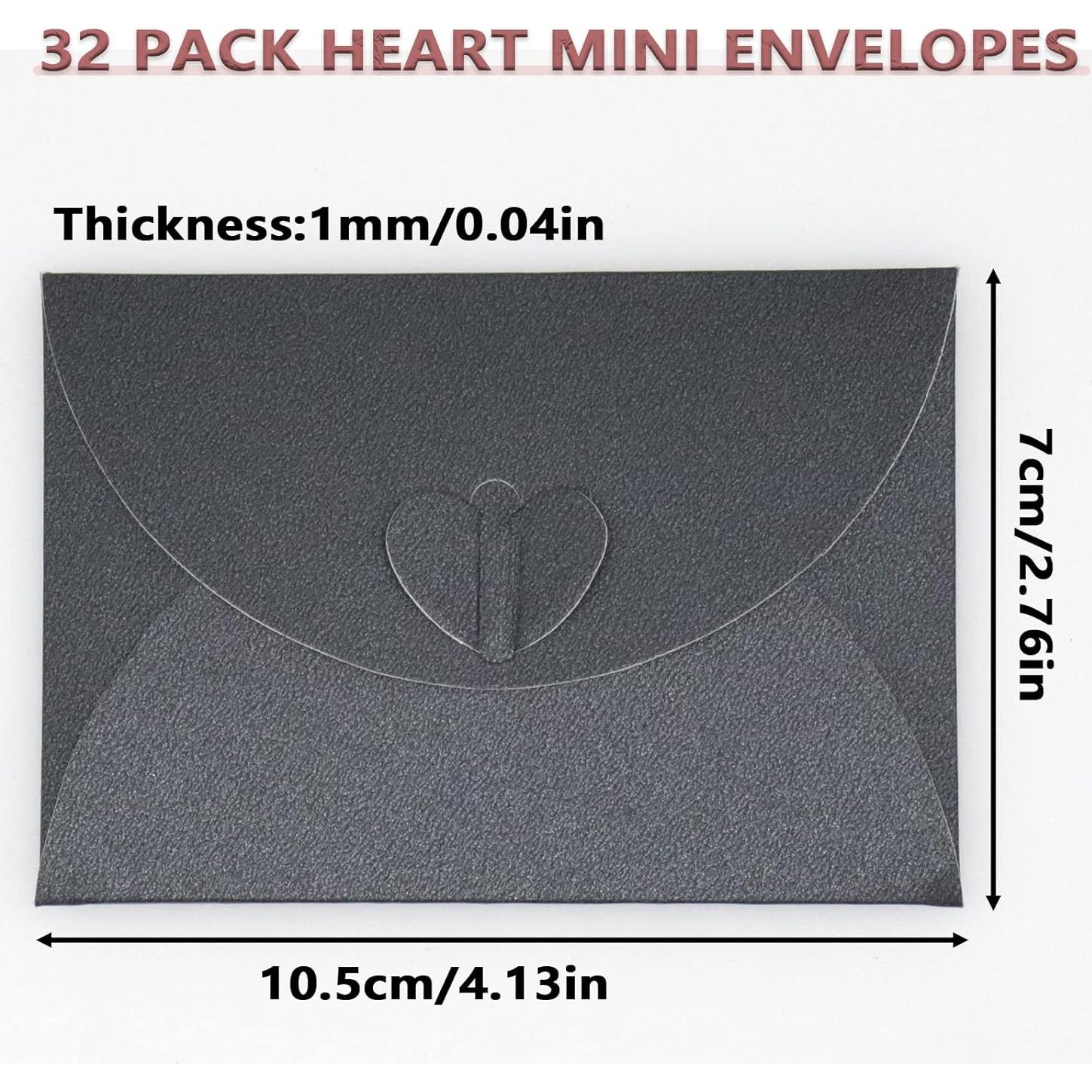 32 Mini Sobres de Papel Negro Joyangy con Cierre Corazón 100x70mm