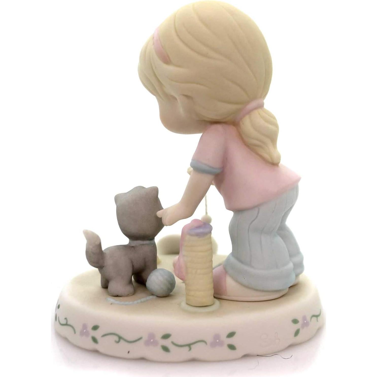 Figurita de Porcelana Bisque Momentos Preciosos Niña 7 Años