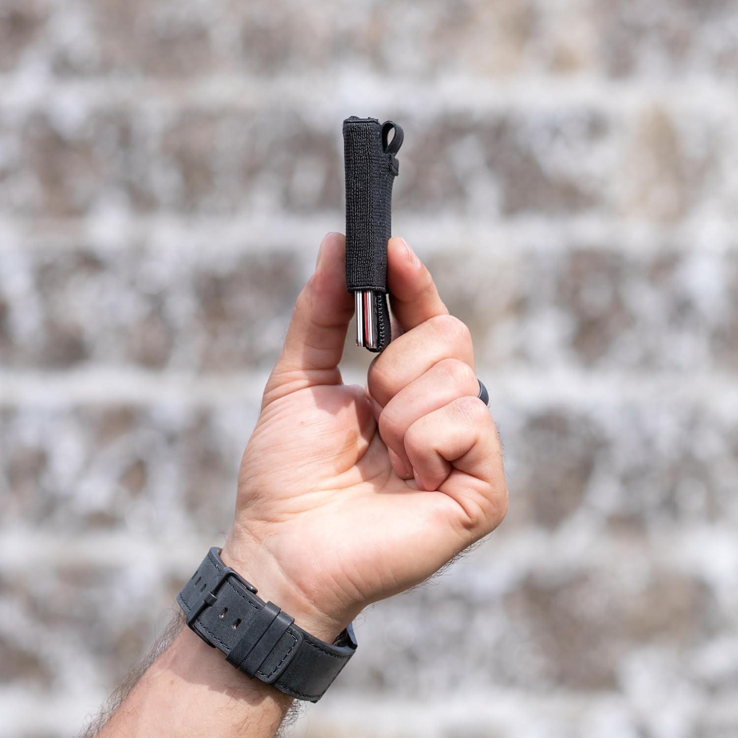 Cartera Minimalista NOMATIC Negra para Hombres y Mujeres - Delgado, 14 Tarjetas