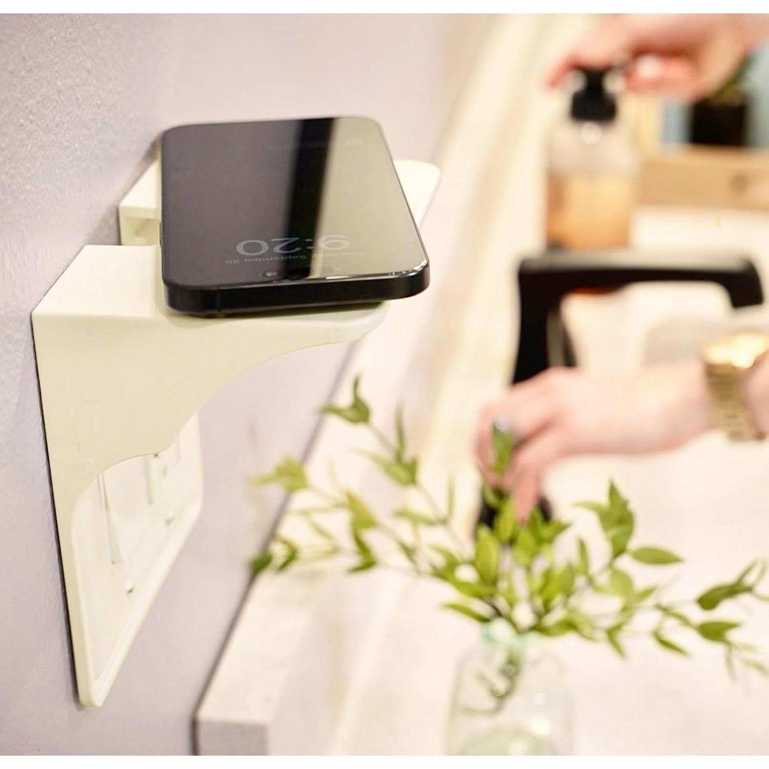 Estante de Enchufe Power Perch BeraTek - Organizador Pared 4.54 kg