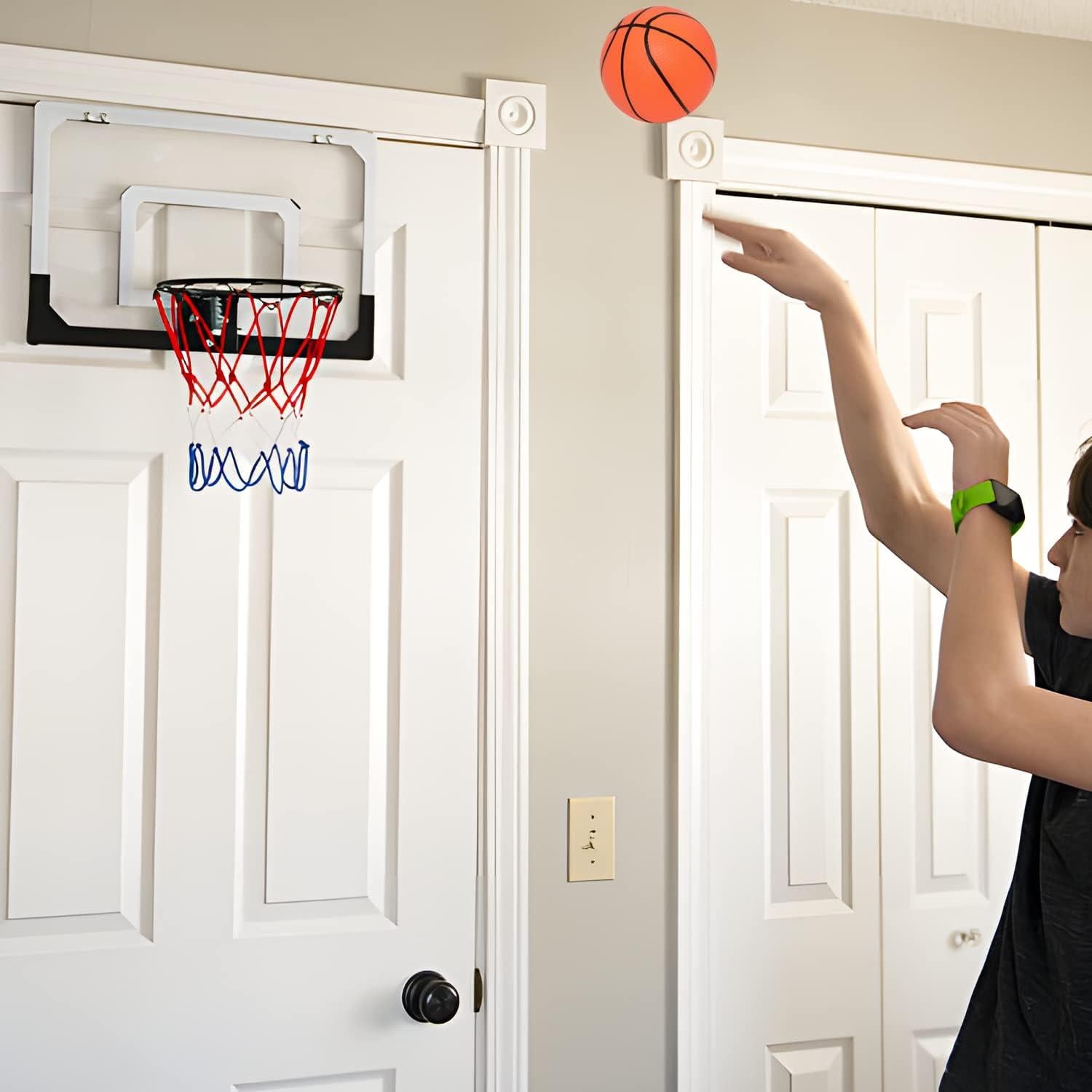 Aro de Baloncesto Mini Magshion 45.7x33cm para Puerta