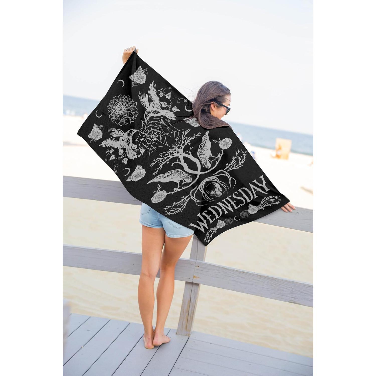 Toalla de Playa Jay Franco Wednesday Addams 100% Algodón 71x147cm