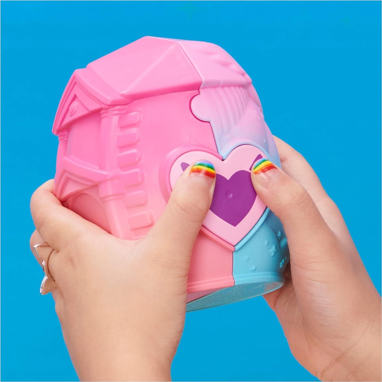 Hatchimals CollEGGtibles Paquete Familiar con Casa de Juego