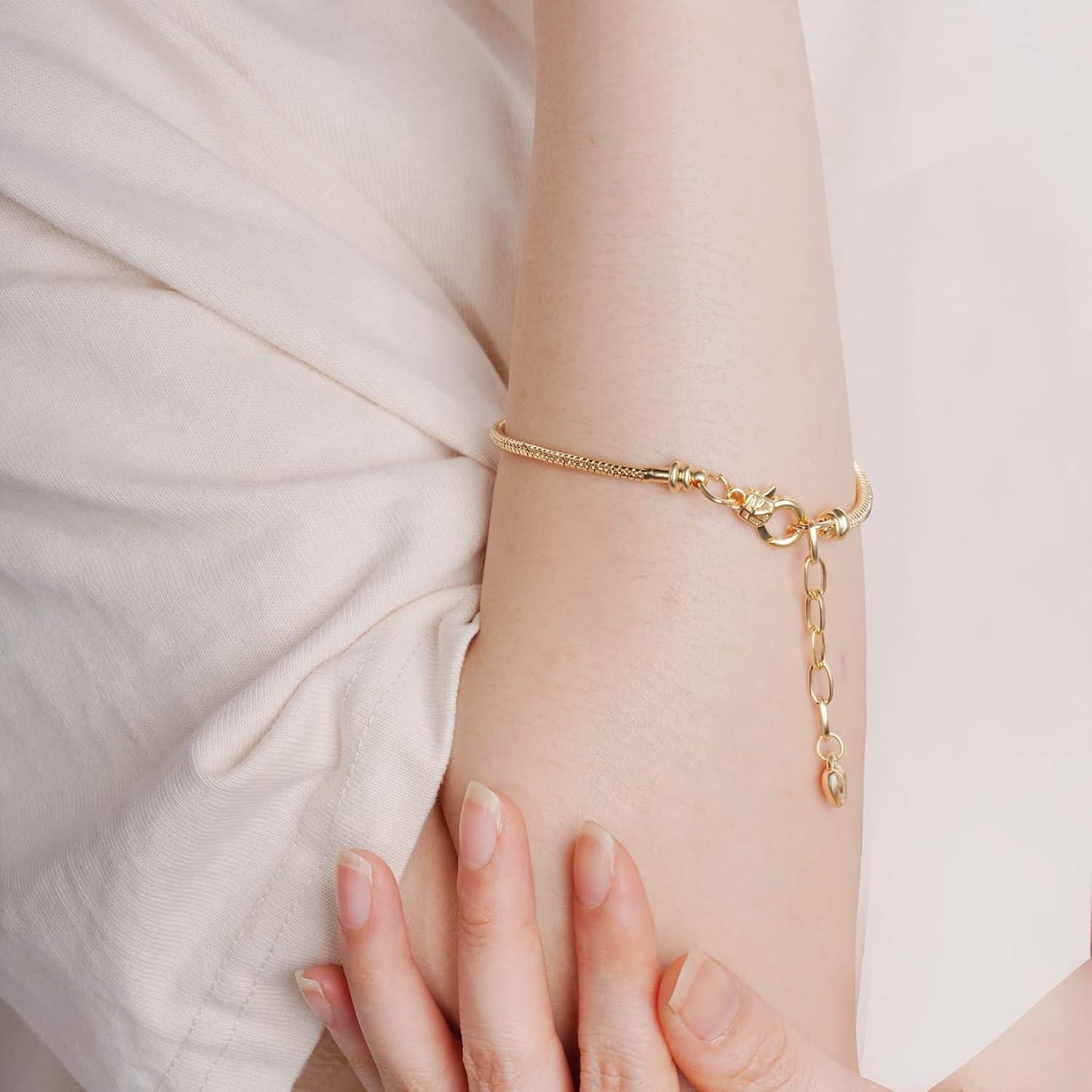 Kit de Pulseras de Cadena Tiggell 5 Piezas Corazón Oro