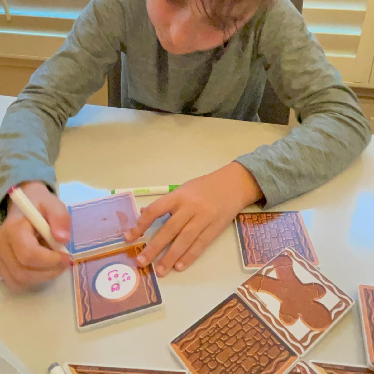 Set de Construcción Magnética CreateOn Crayola Casa de Jengibre 24 Piezas