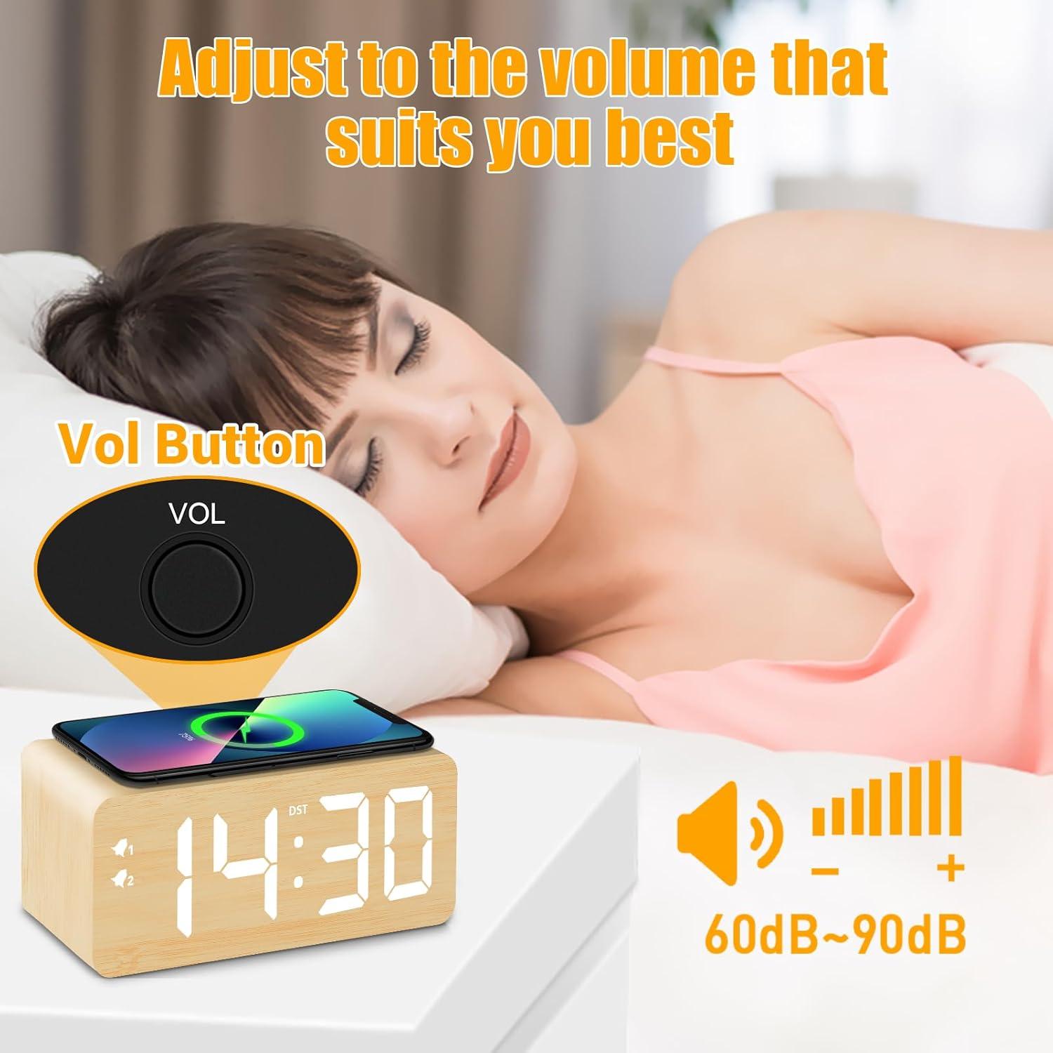 Reloj Despertador Digital URAYCO de Madera Bamboo 10W Carga Inalámbrica