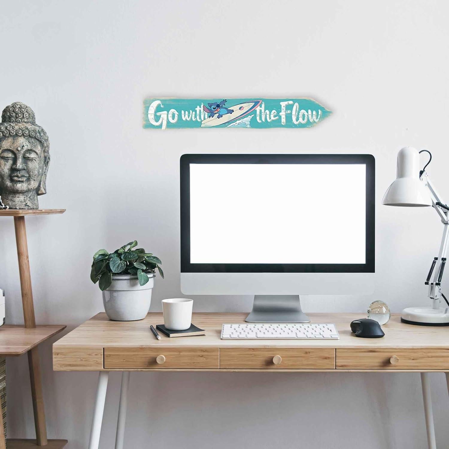 Letrero de Madera Disney Lilo y Stitch Ve con la Corriente 42x7cm