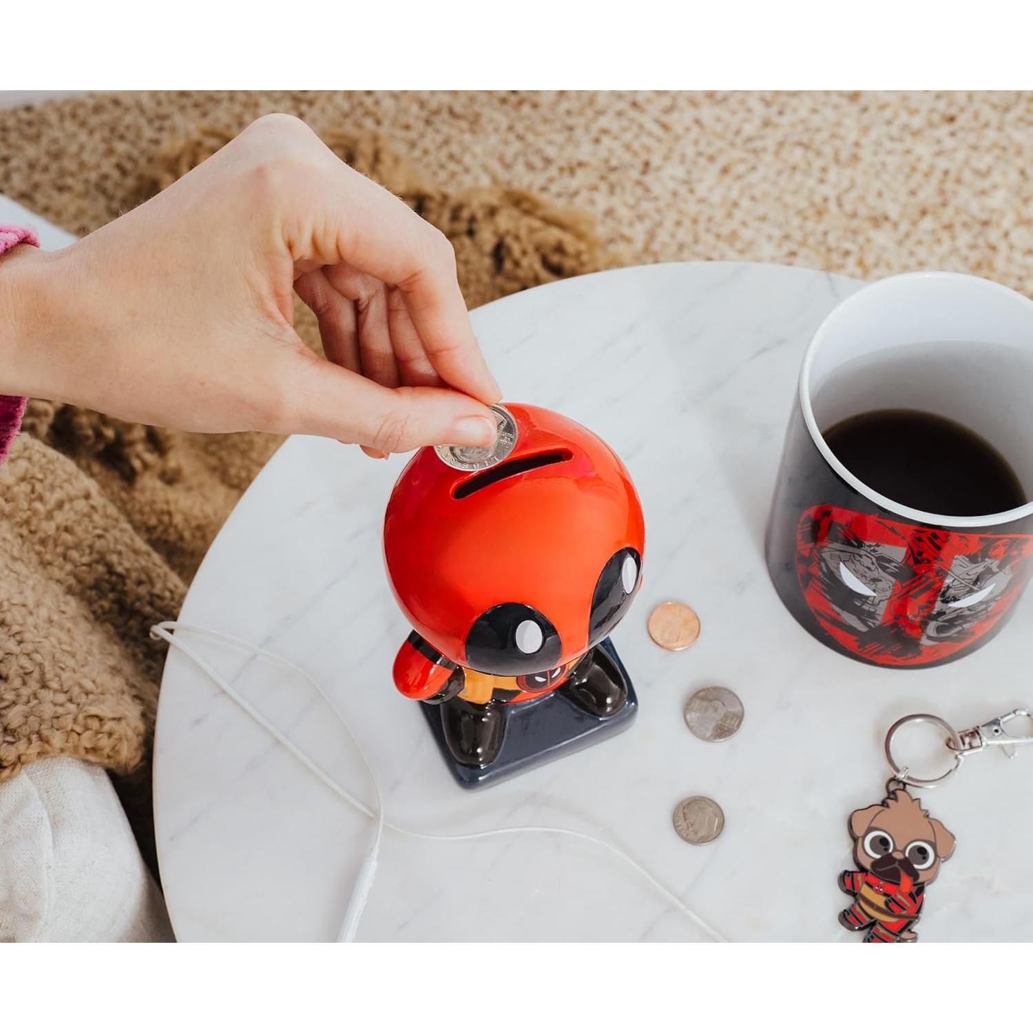 Banco de Monedas Cerámico Deadpool Chibi Stance Silver Buffalo