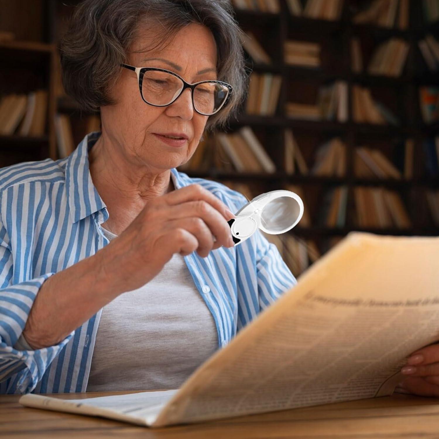 Lupa de Bolsillo AOCOAKW 5X con Luz LED Plegable