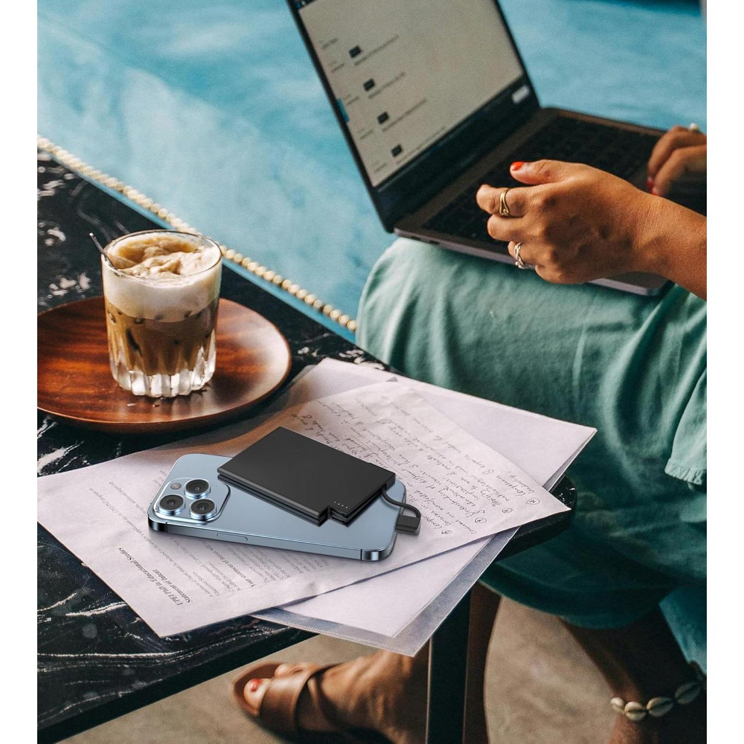 Cargador Portátil TNTOR 2500mAh con Cable Lightning Integrado