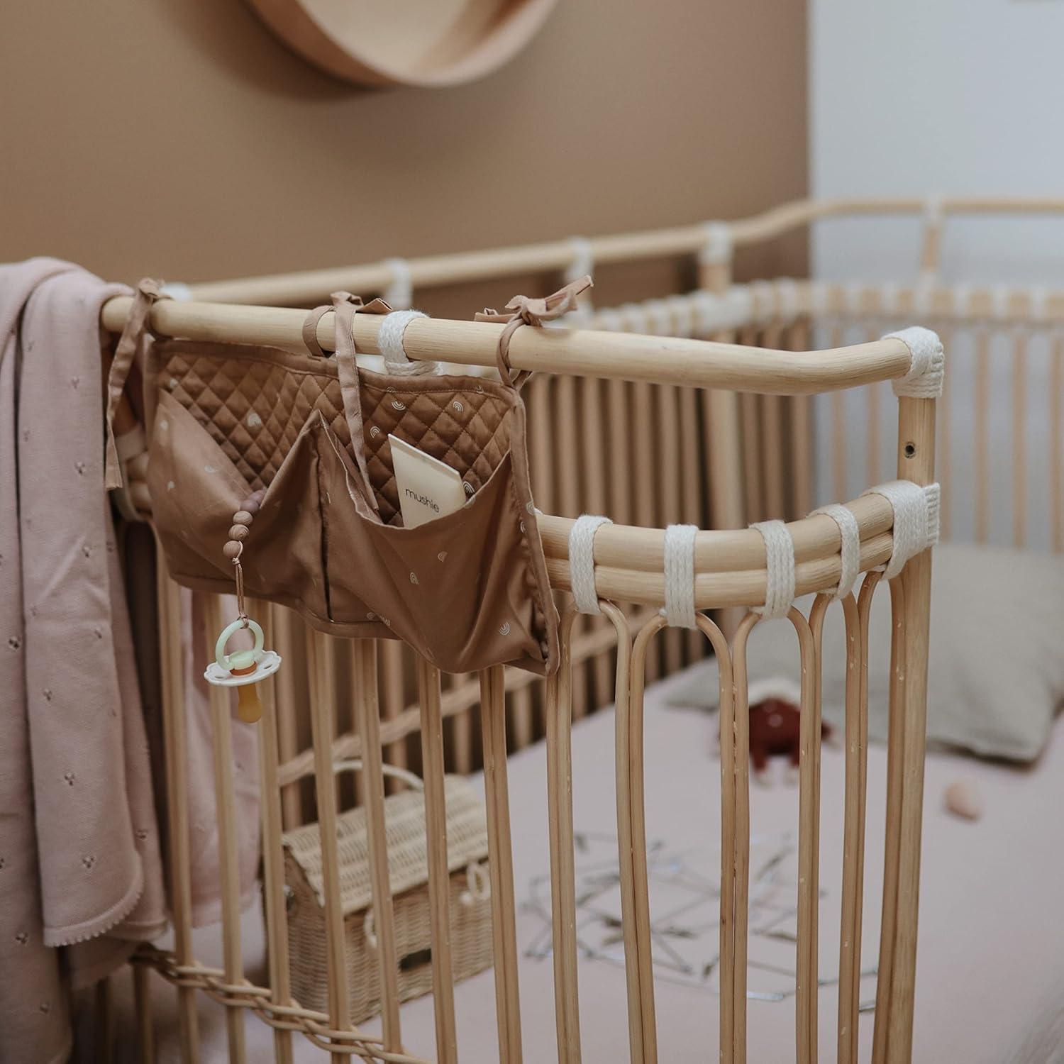 Clip de Chupete de Silicona Mushie Eva Libre de BPA Gris