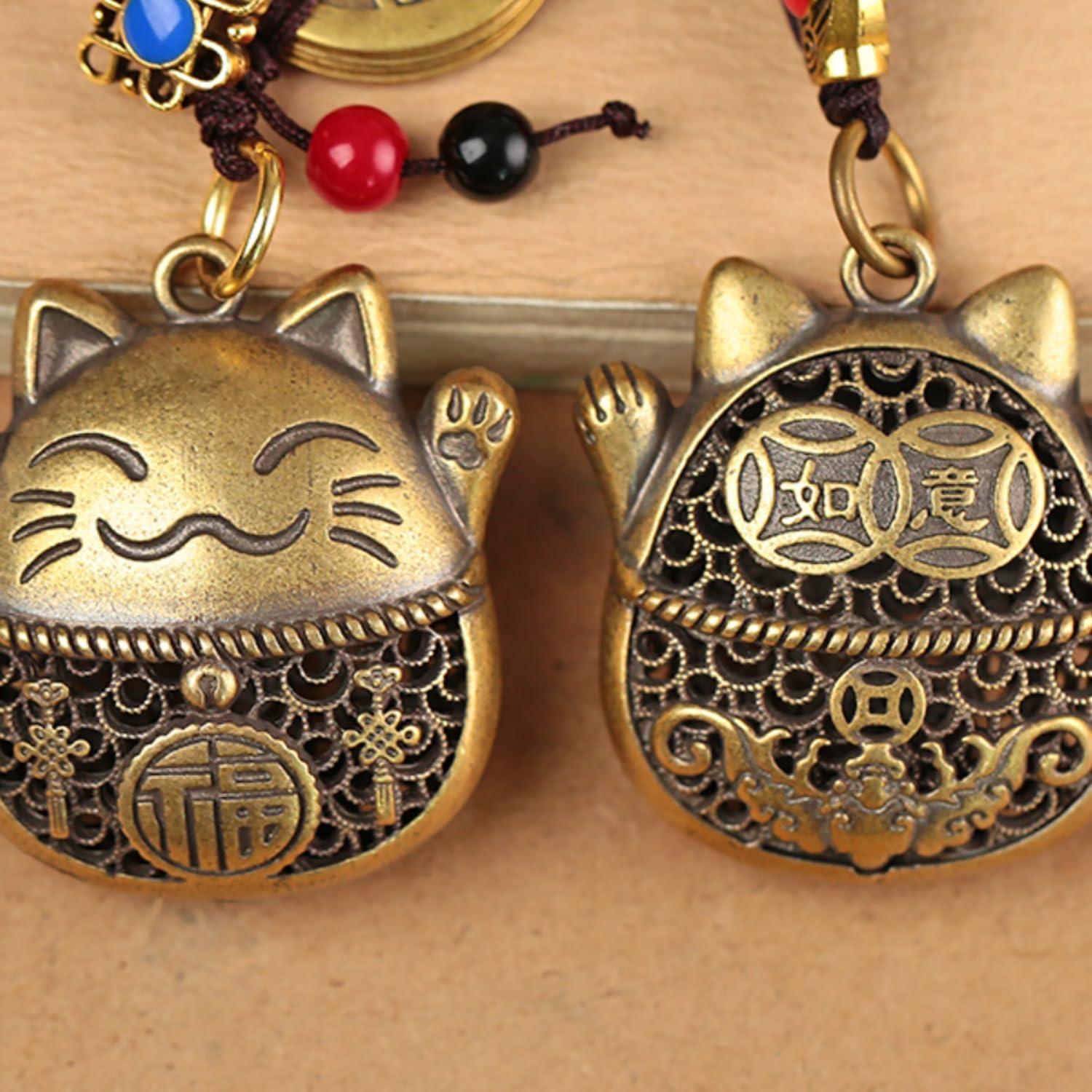 Llave de Gato de la Suerte Maneki Neko de Latón con Monedas Feng Shui