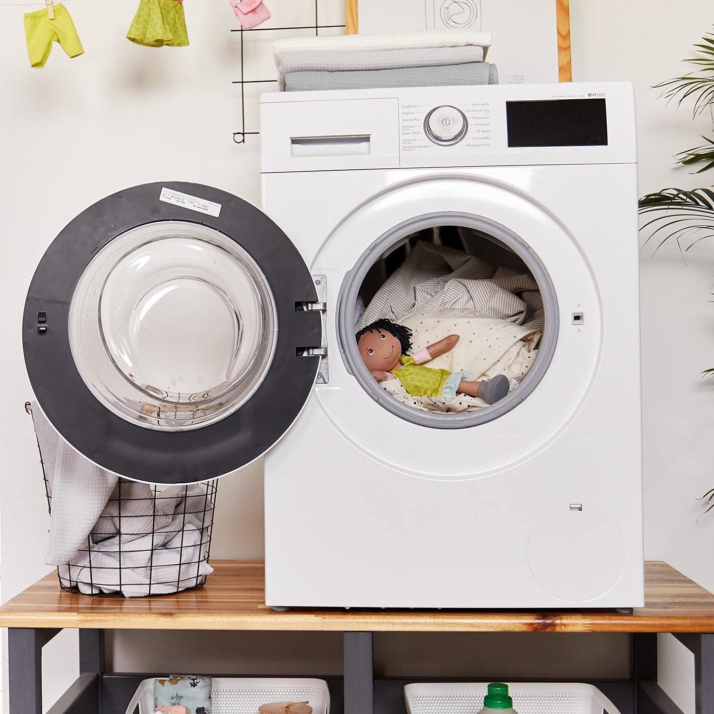 Muñeca Bebé HABA Cari 30.48 cm con Coletas Negras - Lavable