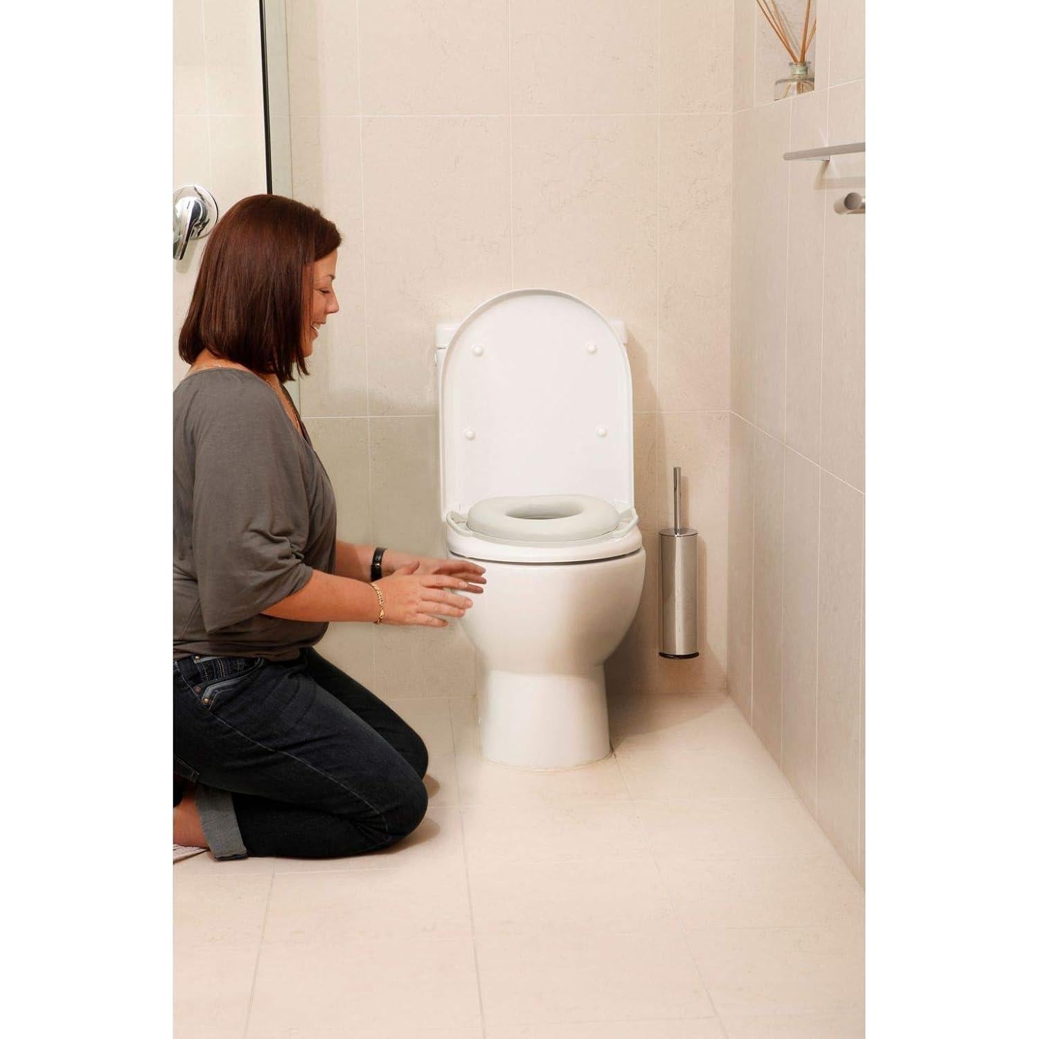 Asiento de Inodoro Dreambaby L674 Acolchado con Asas - Blanco