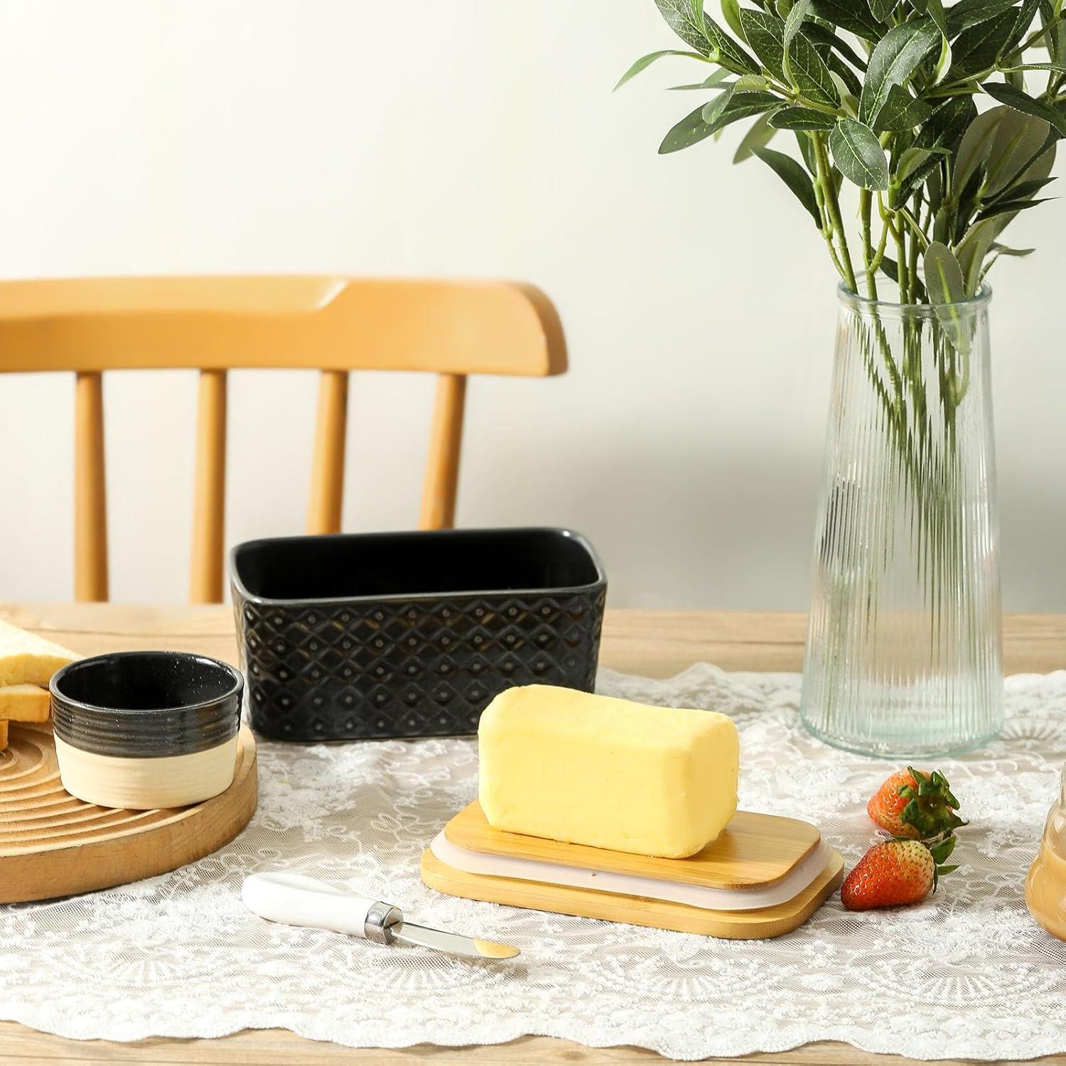 Plato de Mantequilla Tikooere Cerámica con Tapa 16.3x7.1cm