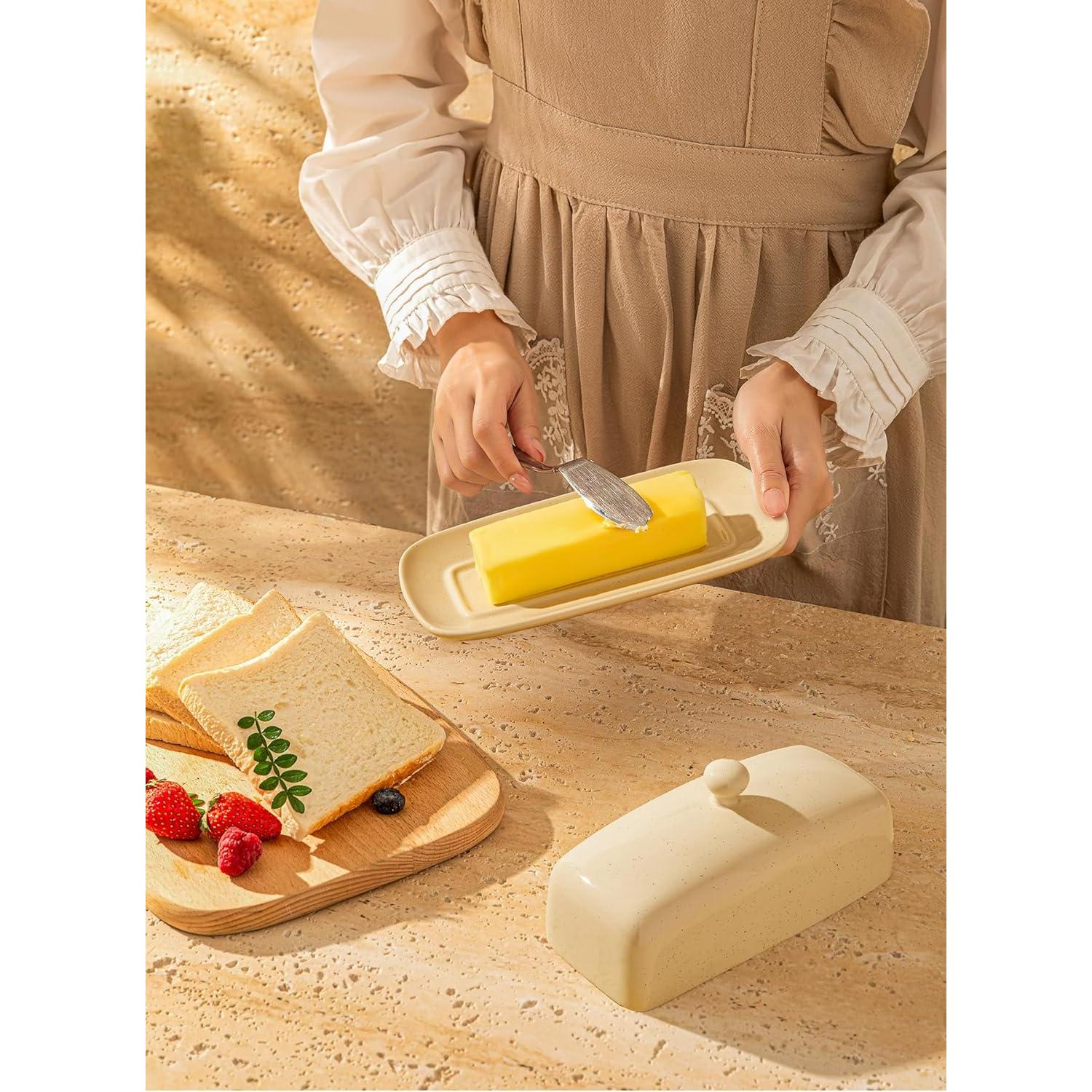 Plato de Mantequilla Sweese Beige con Tapa 19.8 cm Cerámica