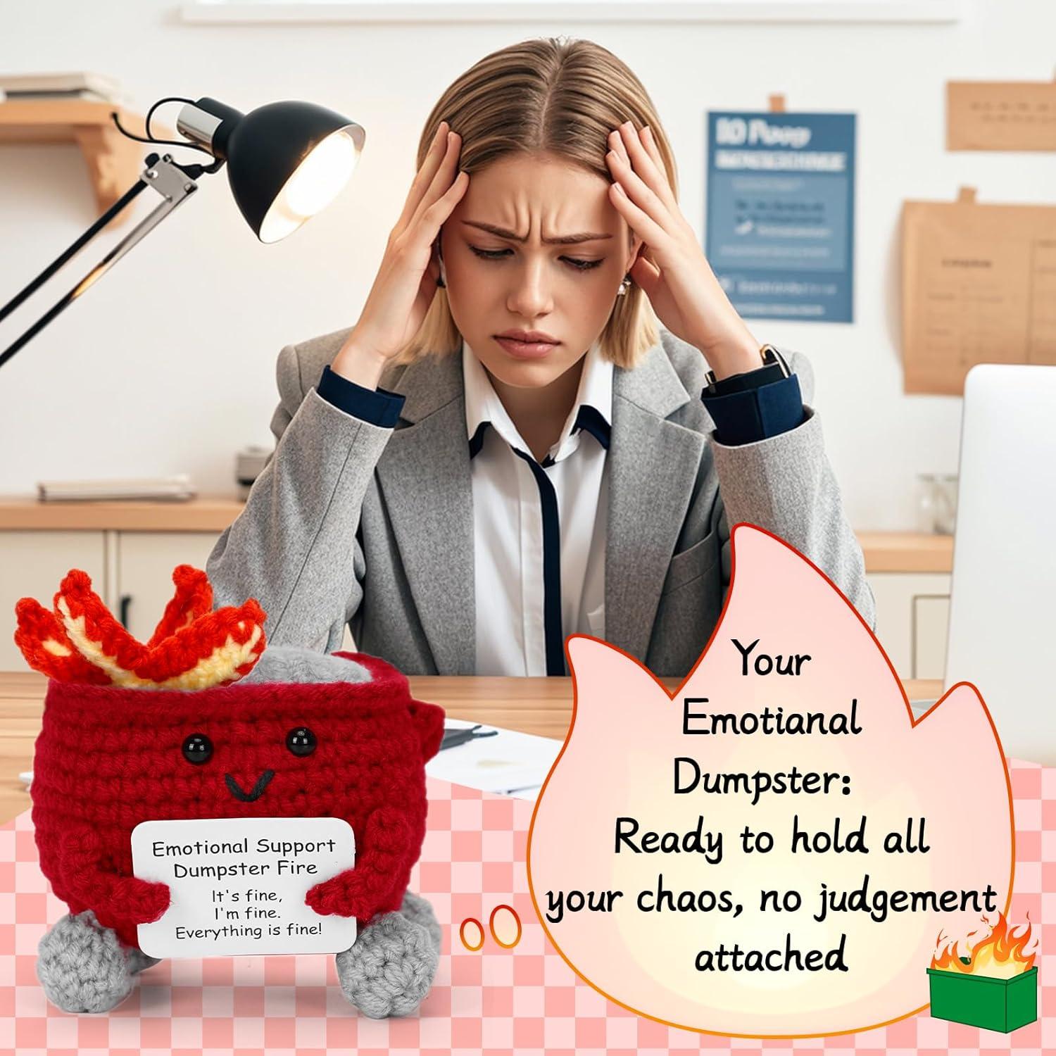 Muñeca de Ganchillo Fuego de Basura Keyrose con Tarjeta Positiva