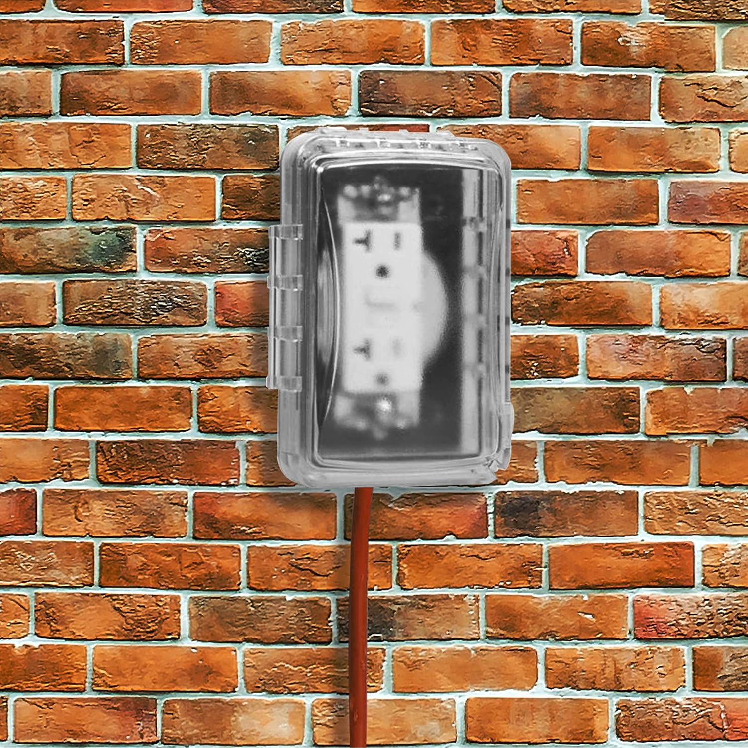 Cubierta de Receptáculo Exterior TayMac MM110C 1 Gang Clara