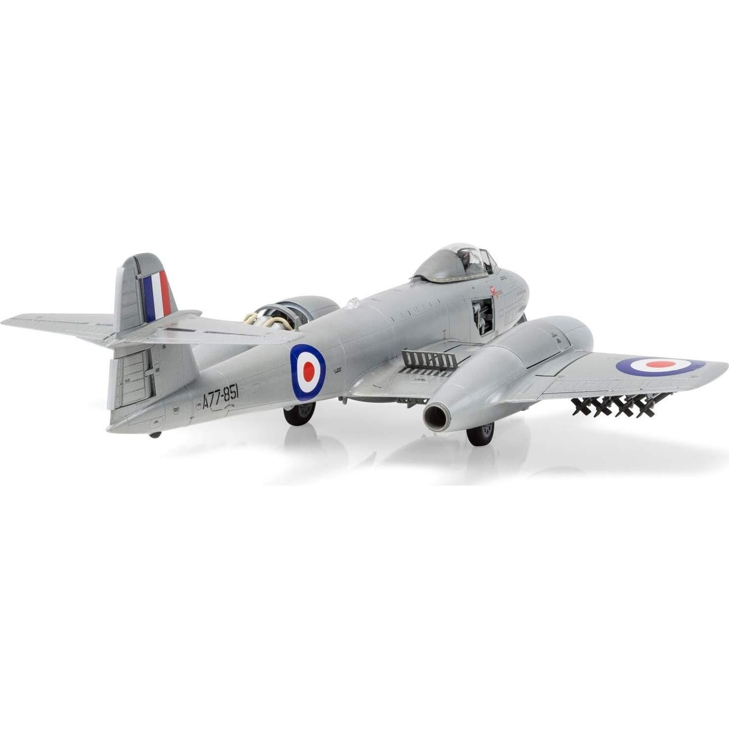 Kit de Modelo Gloster Meteor F8 1:48 Airfix Guerra de Corea