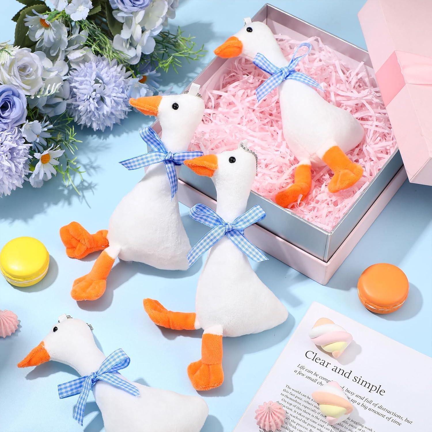 6 Gansos de Peluche RoundFunny 15 cm con Cinta Azul