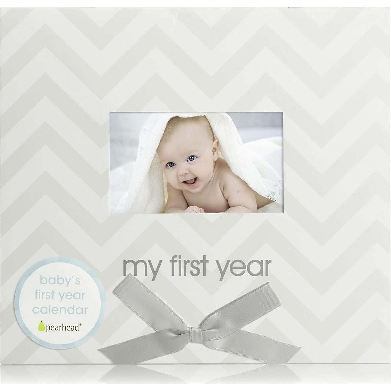 Calendario del Primer Año del Bebé Pearhead Chevron Gris