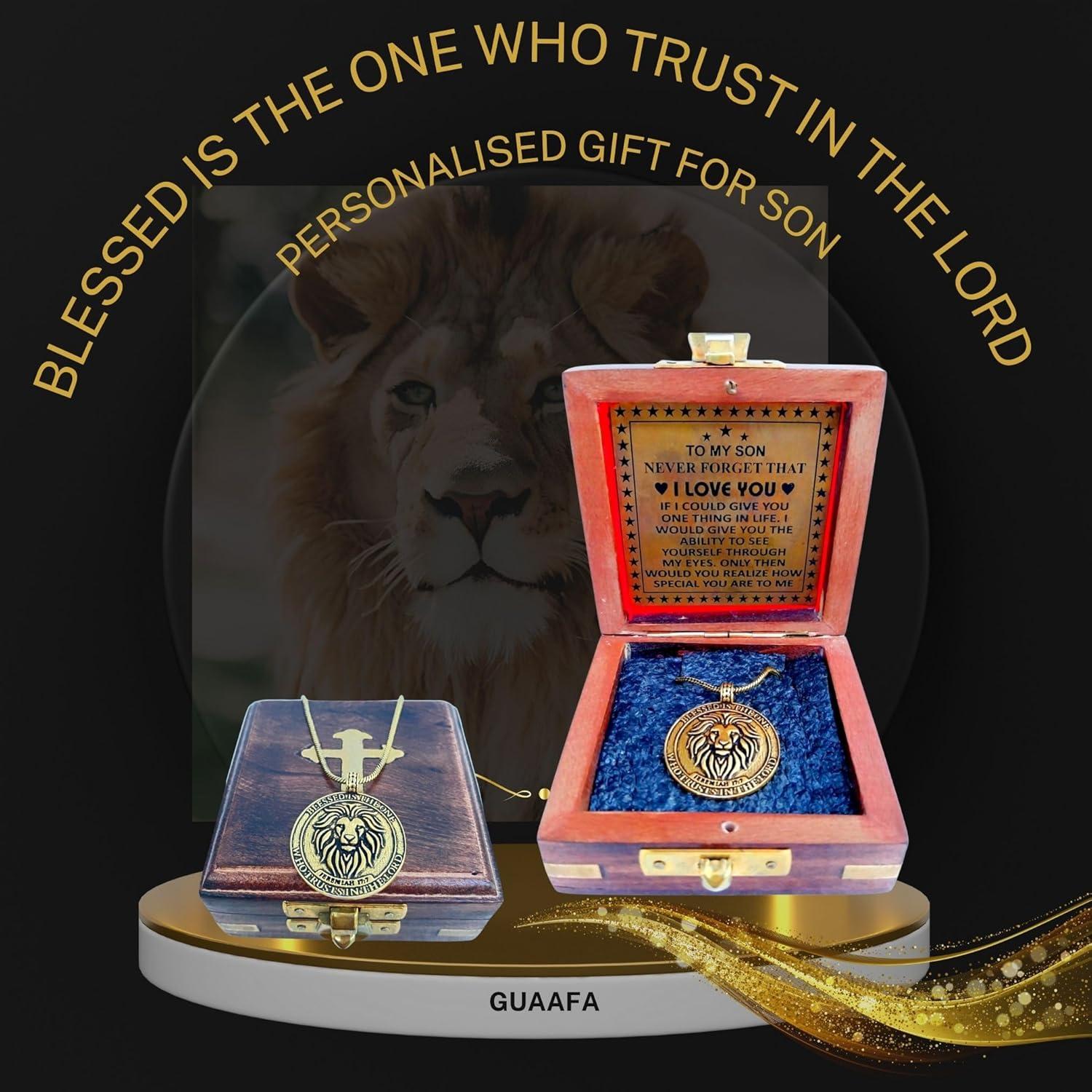 Colgante Religioso de Latón con León y Versículo Bíblico