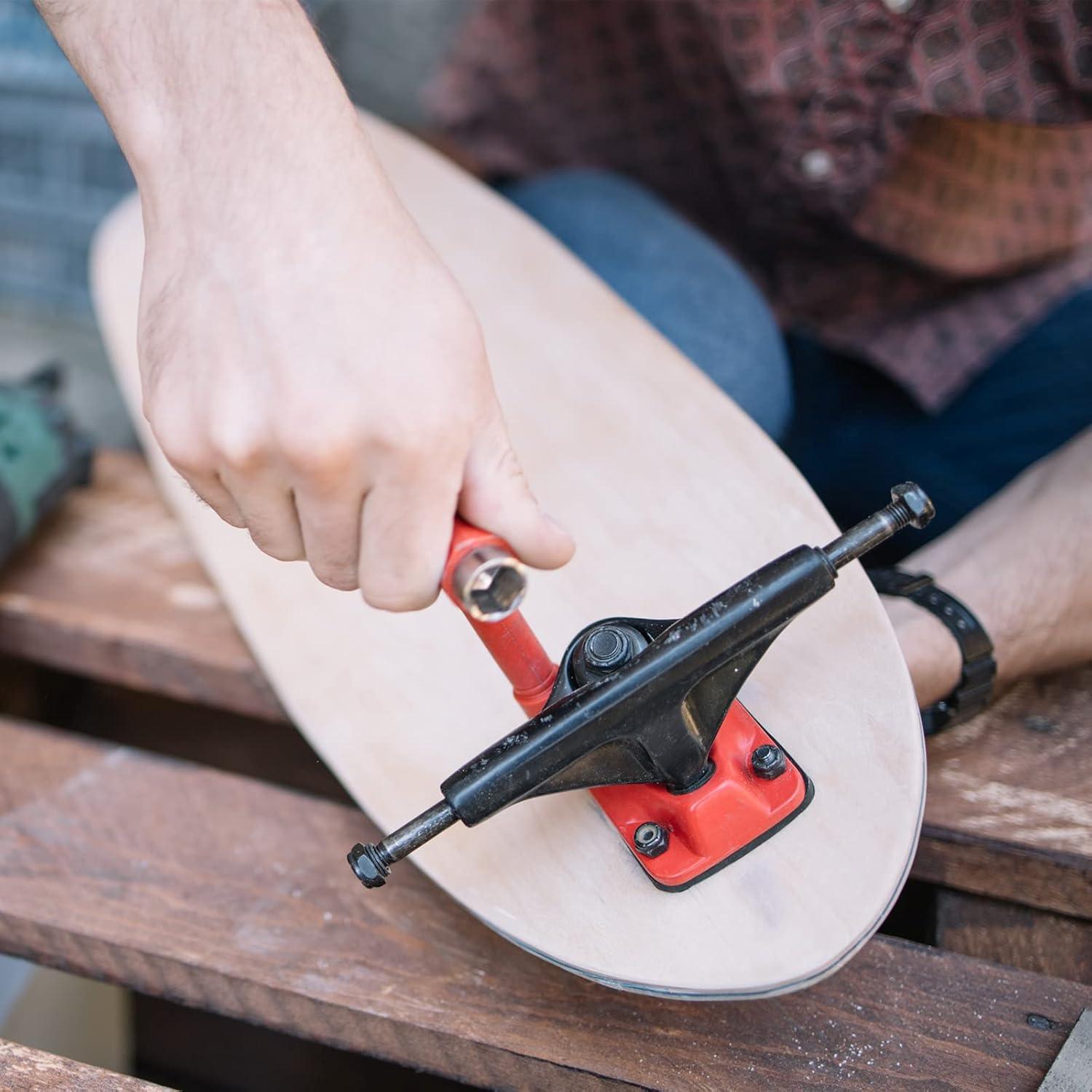 Herramienta Multifuncional para Patineta PATIKIL en T con Destornillador