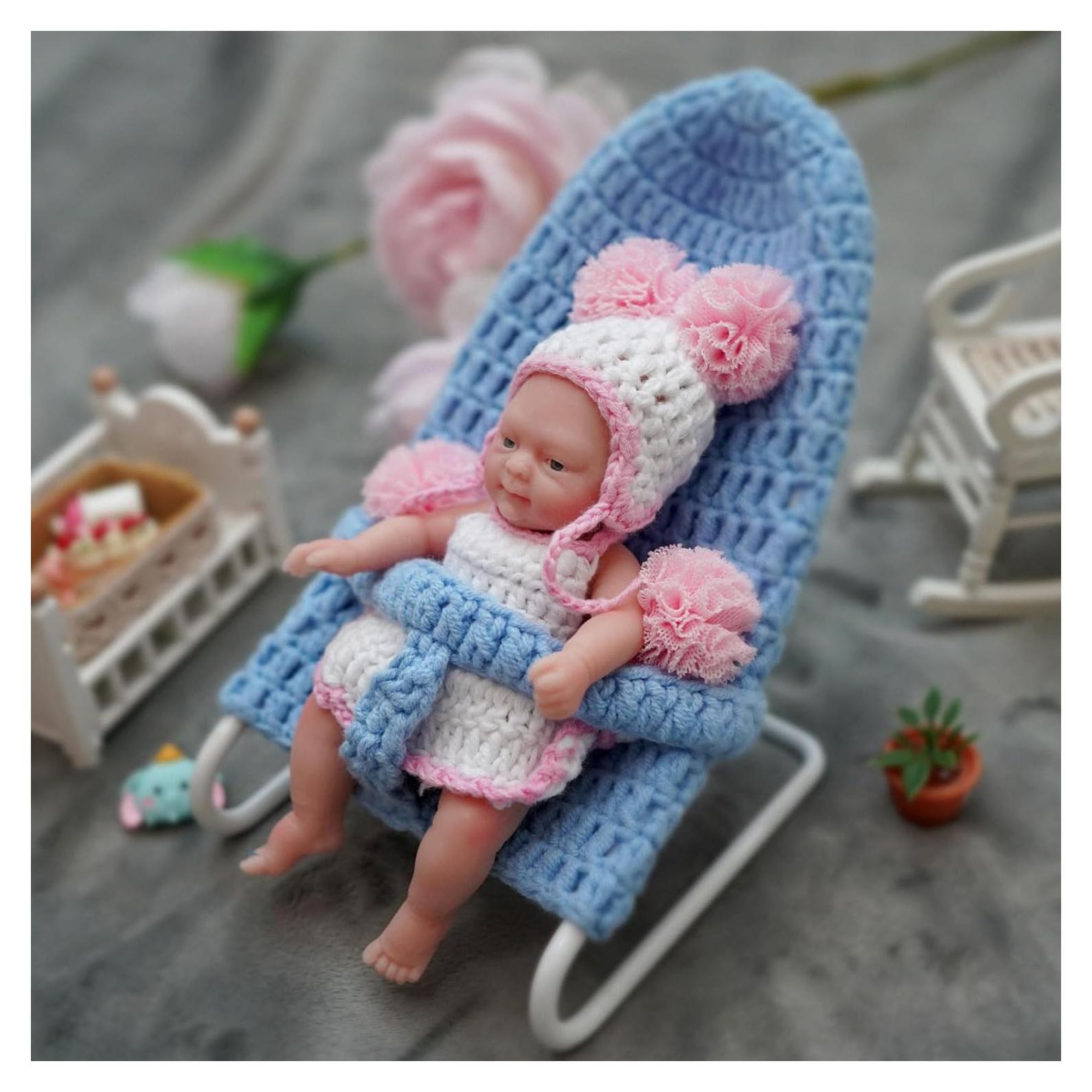 Muñeca Reborn Mini Niña 11.4 cm Silicona Ojos Abiertos