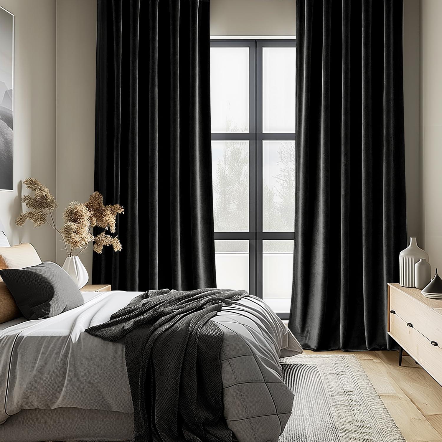 Cortinas de Terciopelo Negro Woaboy 132x213 cm, 2 Paneles