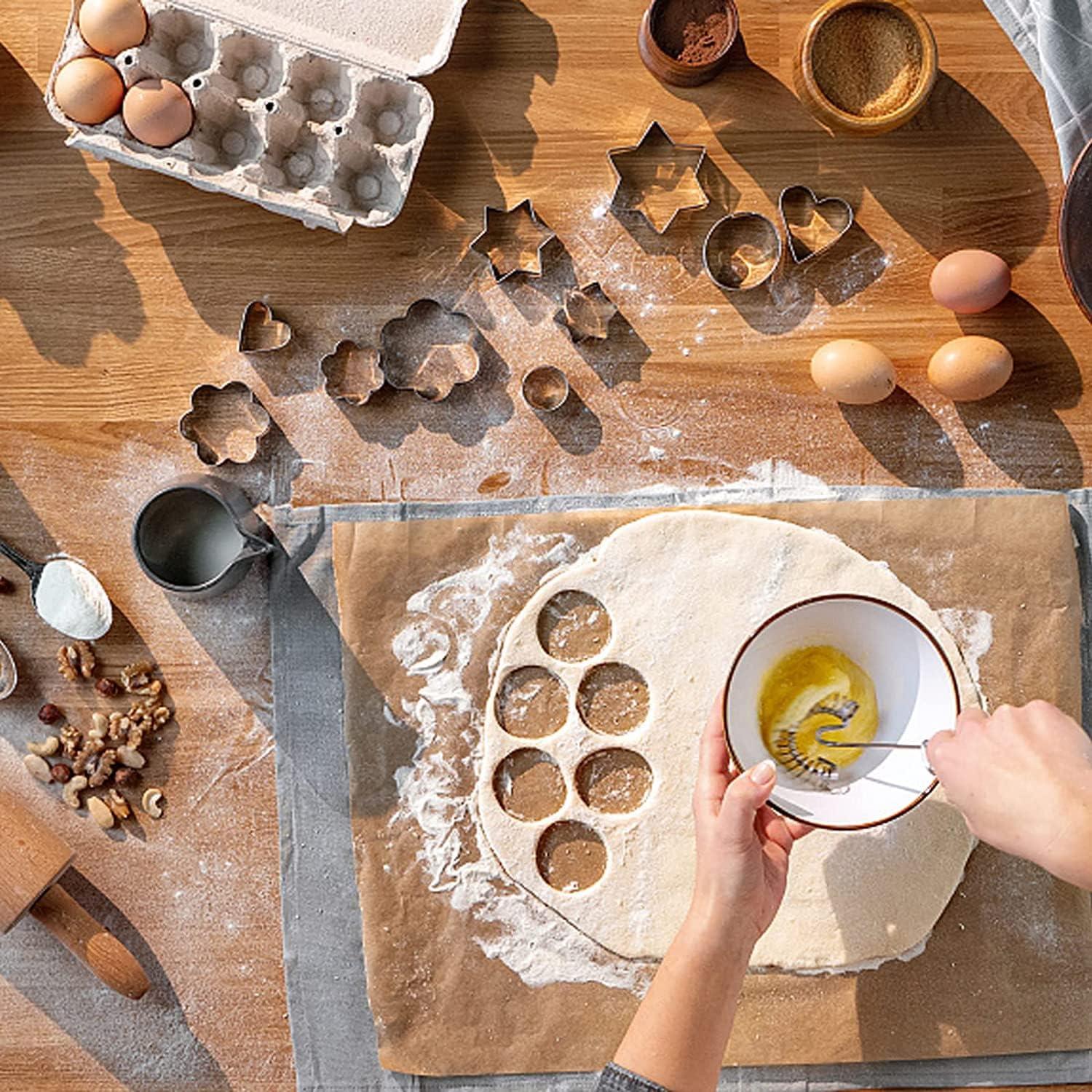 Juego de Cortadores de Galletas MIUTME Acero Inoxidable 12 Piezas