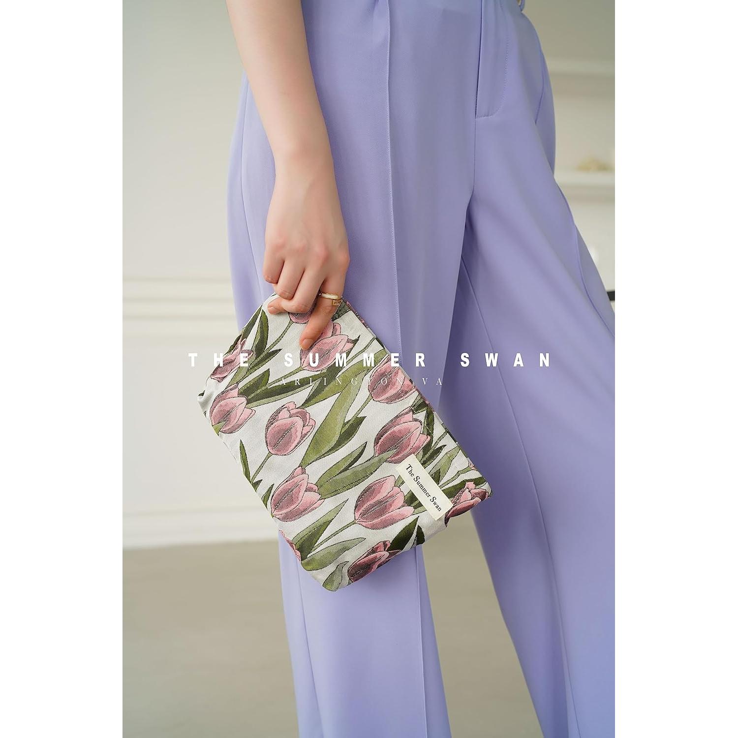 Bolsa de Maquillaje Estética Floral El Cisne de Verano 26.67x19.05cm