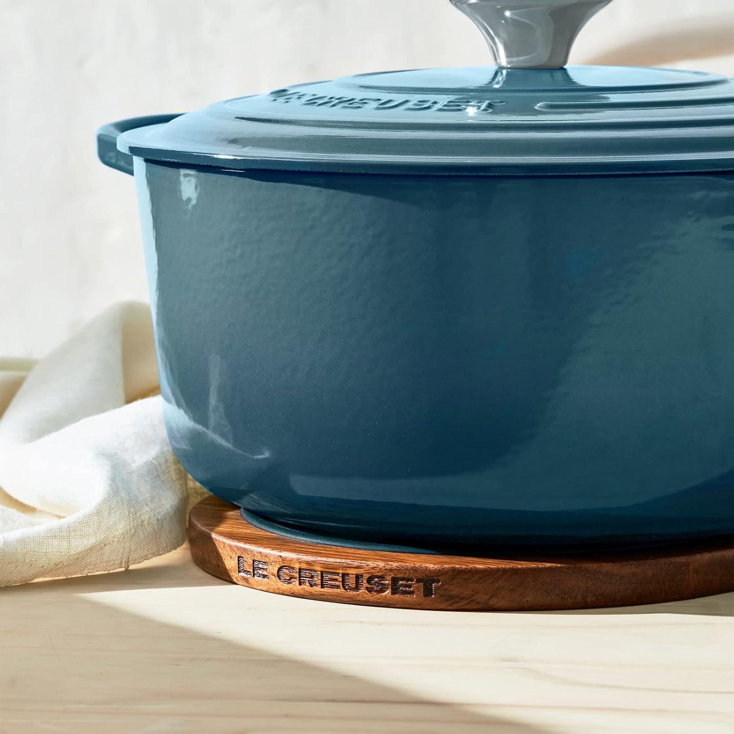 Trivet Magnético de Madera Le Creuset 20.3 cm Acacia Silicona