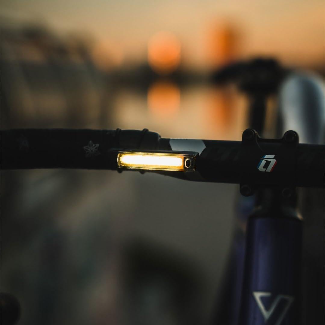 Luz Delantera Knog Plus LED Recargable USB Impermeable