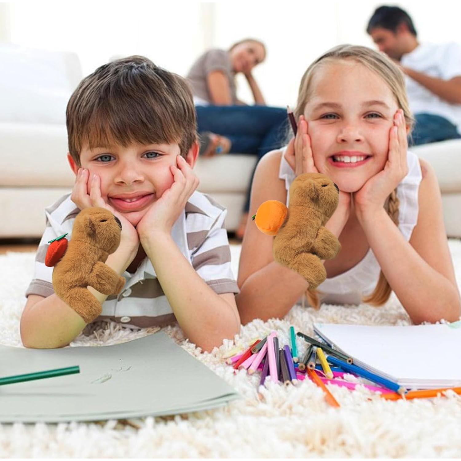 Pulseras de Peluche Capibara 2 Pcs para Niños - Regalo Cumpleaños
