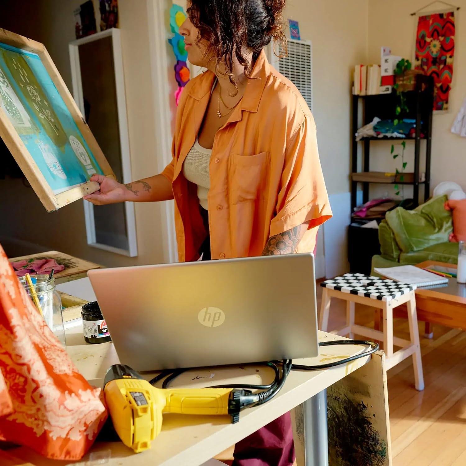 Portátil HP 15.6" Touchscreen Intel Core i3 32GB RAM 1.5TB SSD