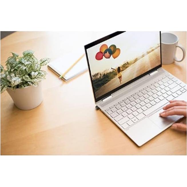 SanDisk Ultra Fit 32GB USB 3.1 Flash Drive Compacto