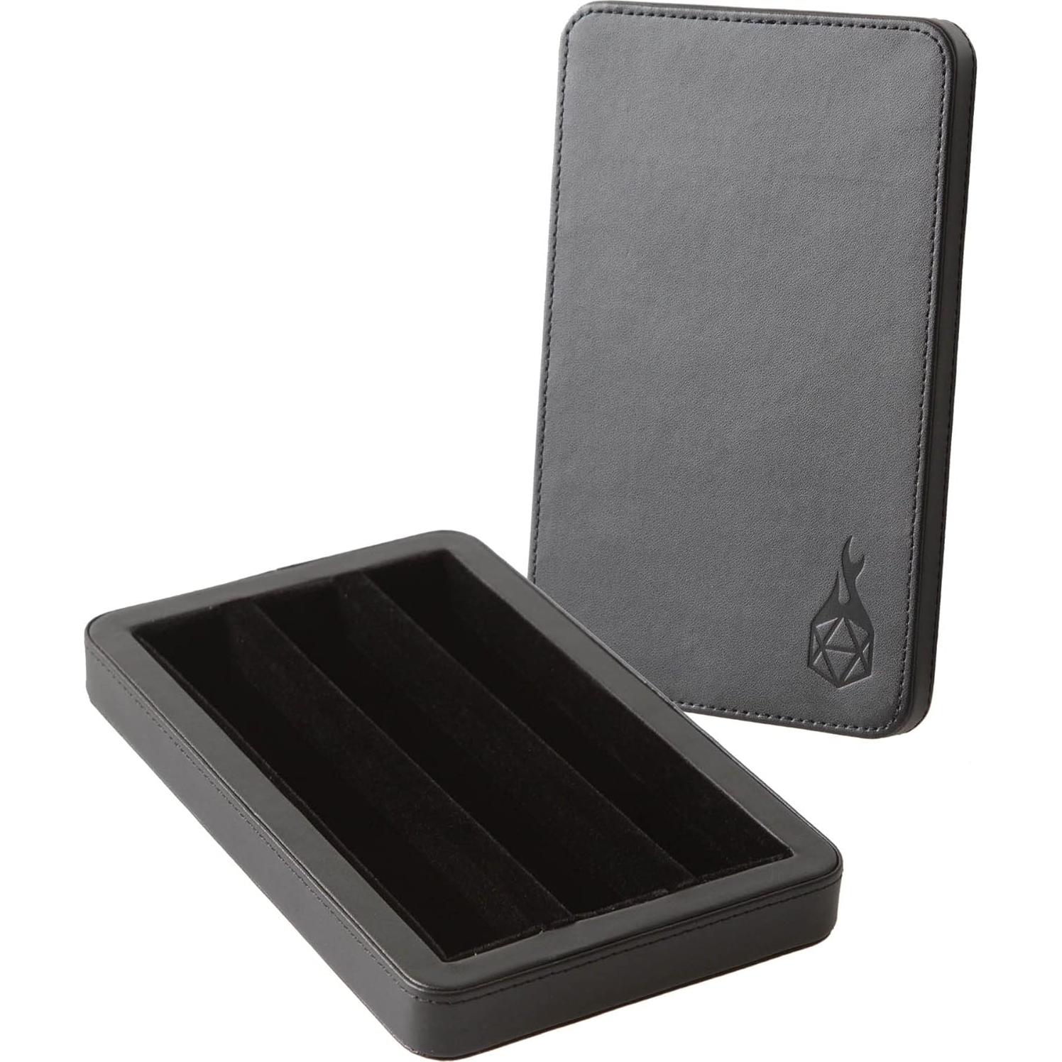 Estuche de Dados Forged Dice Co. Premium Negro 3 Filas Fieltro