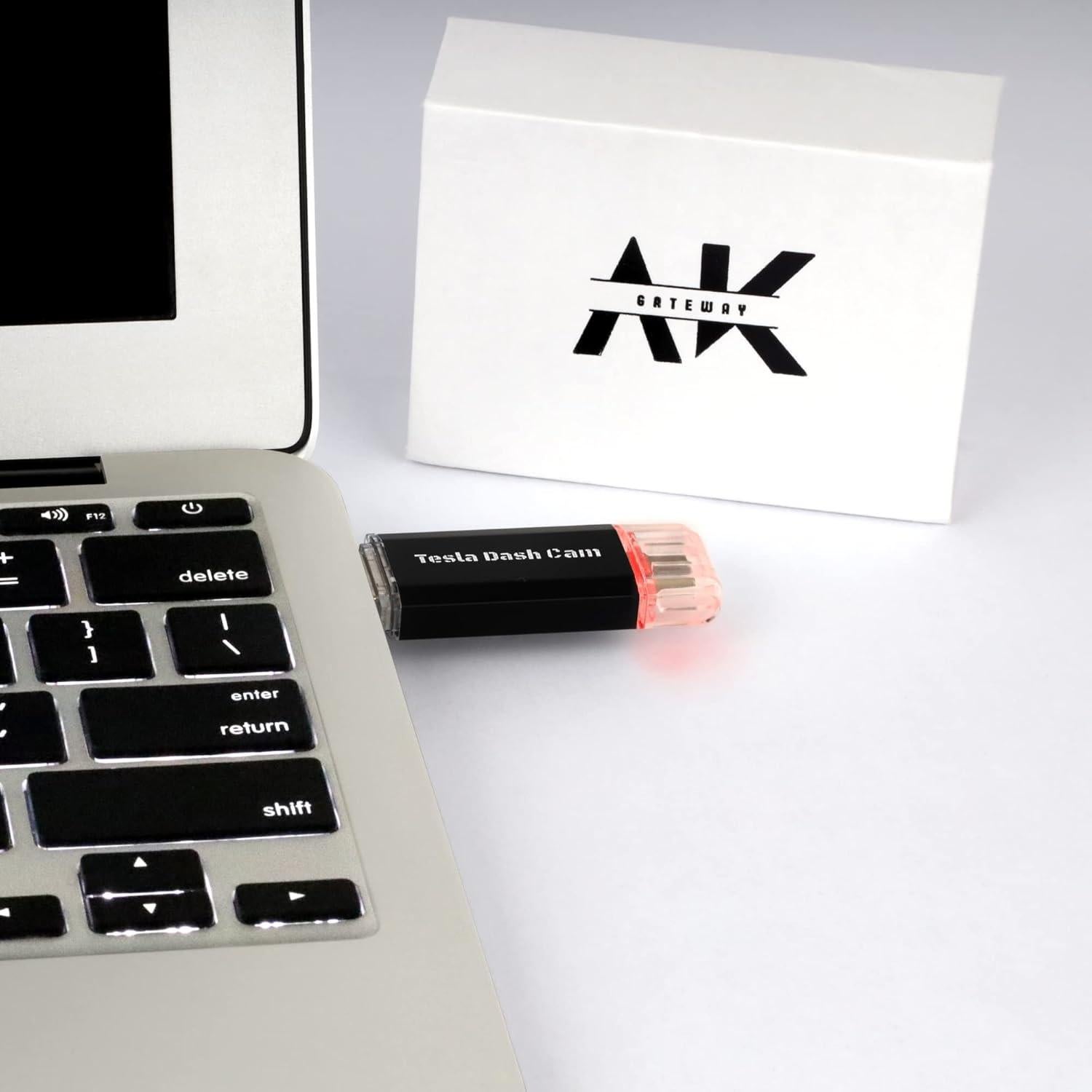 Unidad Flash USB 128 GB Tesla Modo Sentry Doble Cara